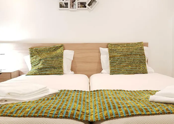 A Francos Metro Apartment